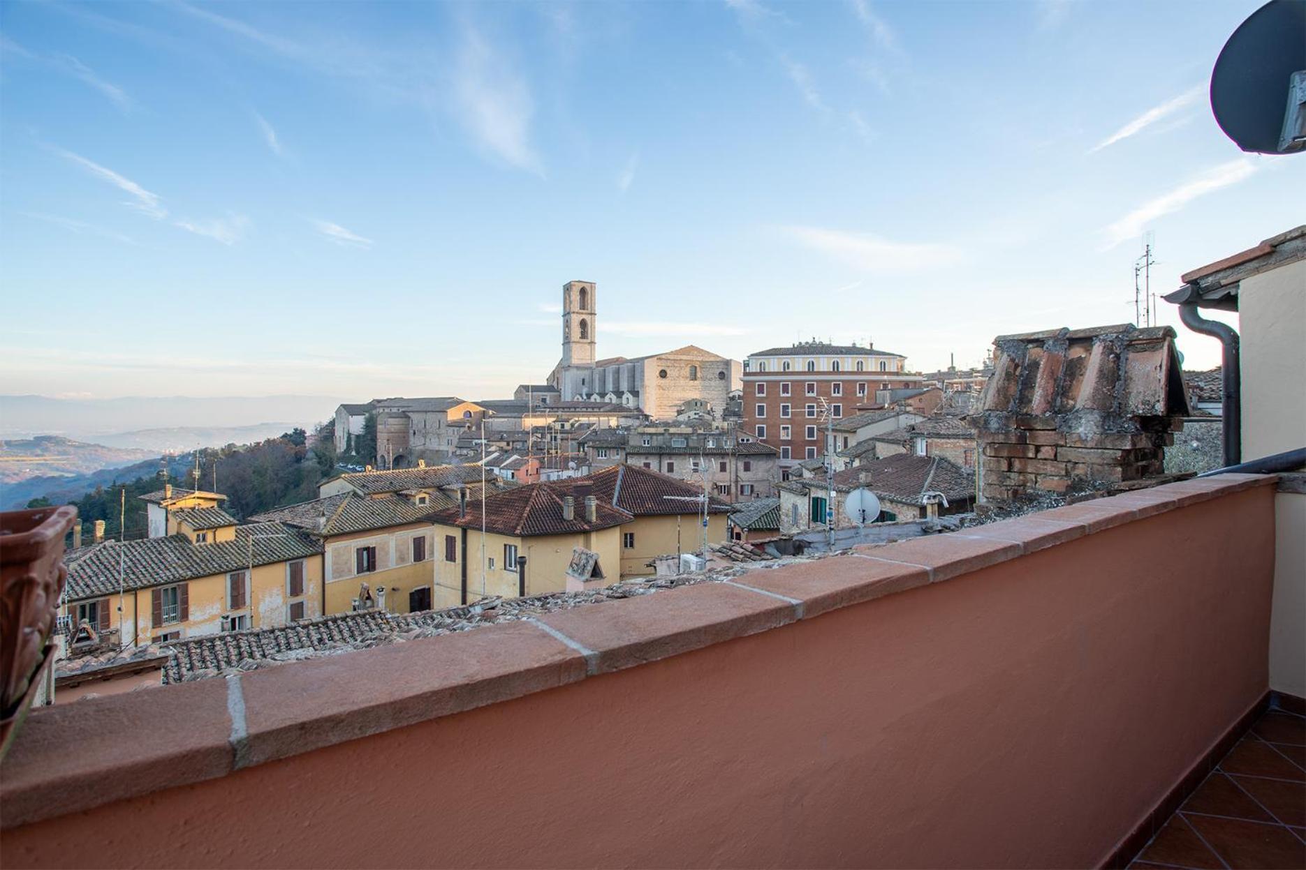 Panoramic Apt - A Due Passi Dal Centro - Italywego เปรูจา ภายนอก รูปภาพ