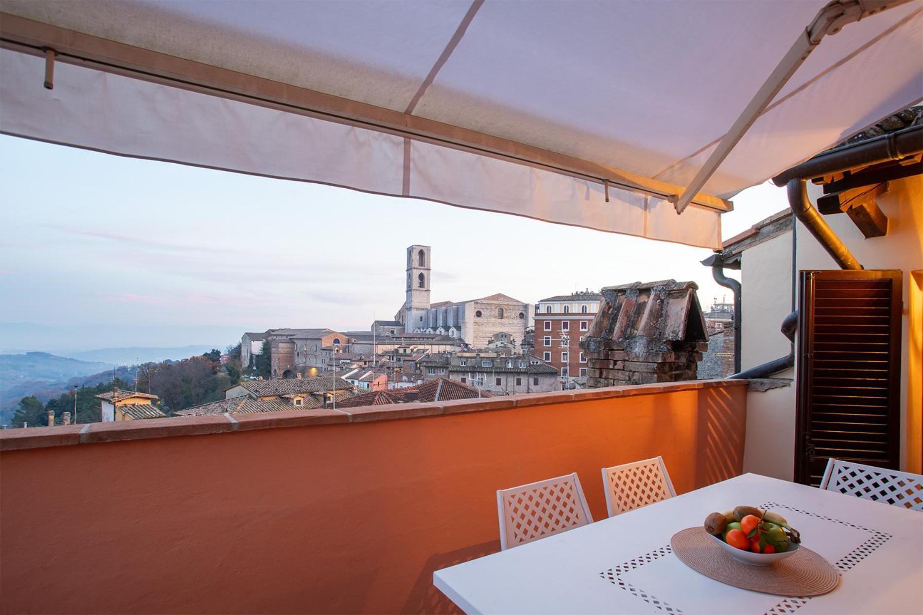Panoramic Apt - A Due Passi Dal Centro - Italywego เปรูจา ภายนอก รูปภาพ